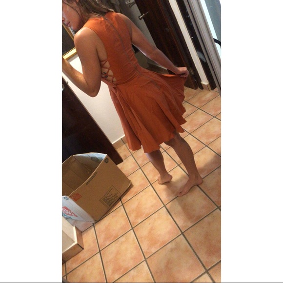 Hello Weekend Dress - Picture 3 of 3